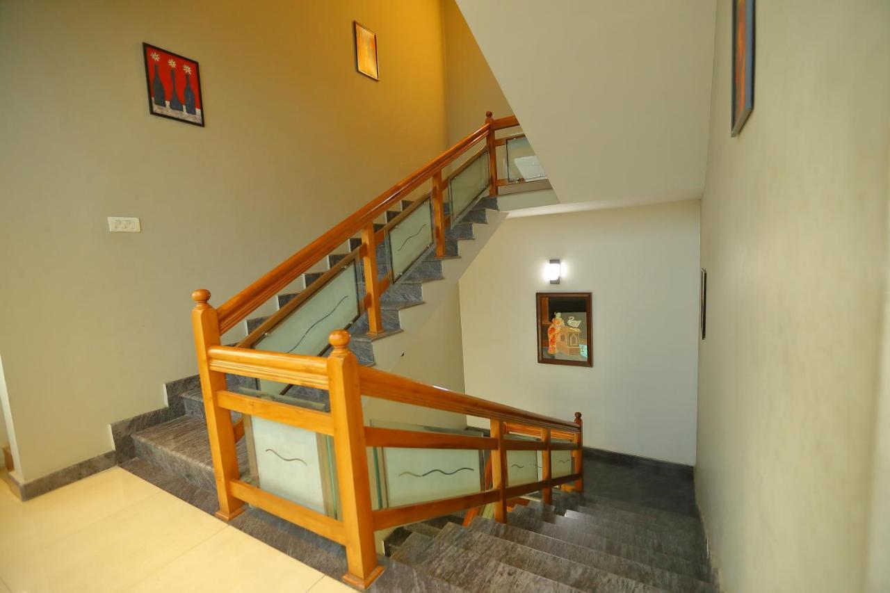 Sapphire Inn نيدومباسيري المظهر الخارجي الصورة
